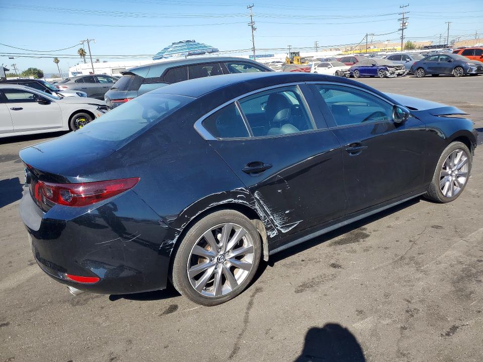 60647836 :رقم المزاد ، 3MZBPACL5MM214806 vin ، 2021 Mazda 3 مزاد بيع