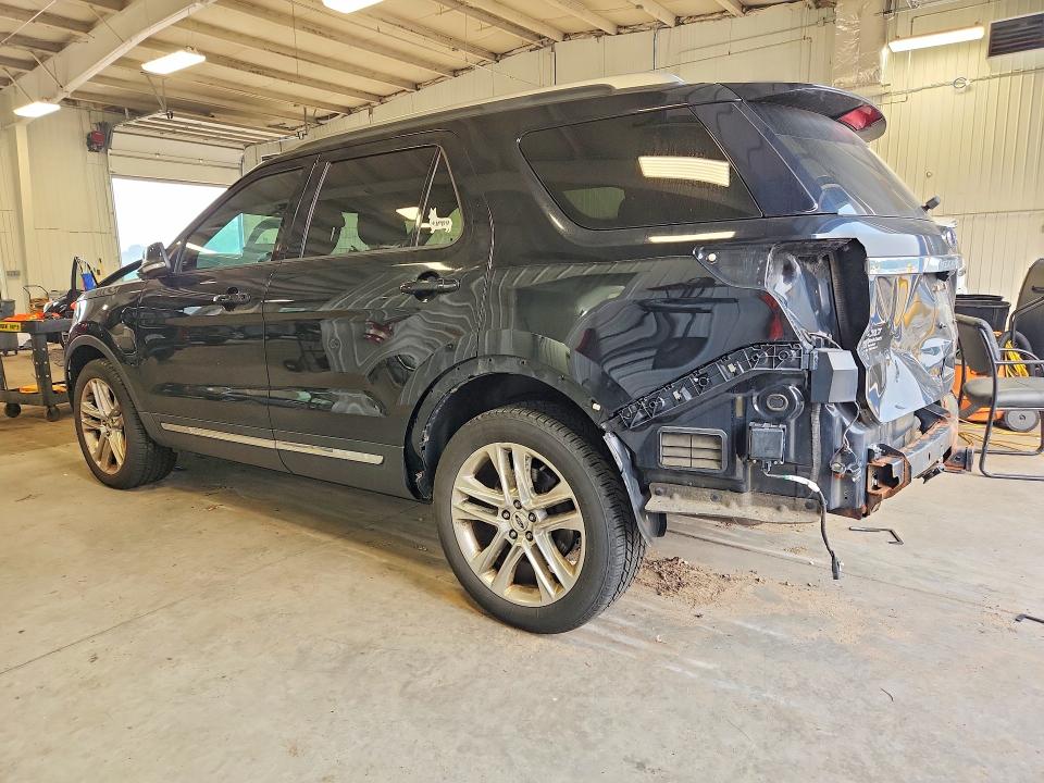 60867796 :رقم المزاد ، 1FM5K8D84HGB63621 vin ، 2017 Ford Explorer مزاد بيع