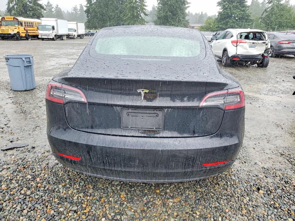 60863036 :رقم المزاد ، 5YJ3E1EA0LF740885 vin ، 2020 Tesla Model 3 مزاد بيع