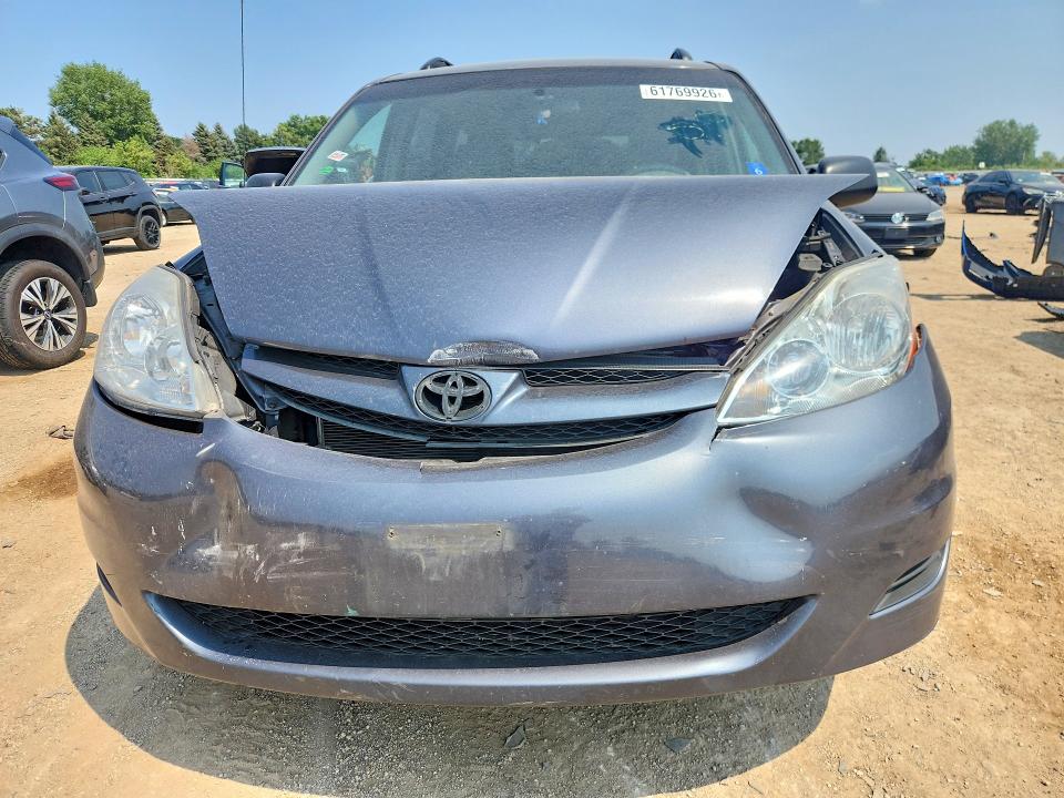 Aukcja sprzedaży 2010 Toyota Sienna, vin: 5TDKK4CC2AS322833, numer aukcji: 61769926