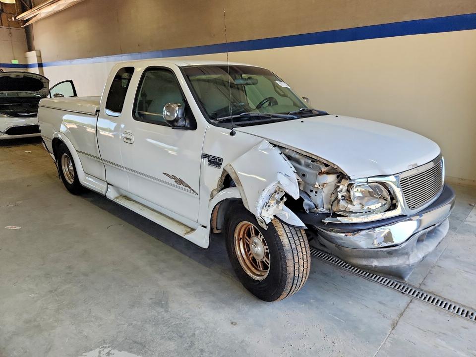 59117346 :رقم المزاد ، 1FTRX17W8YKB11320 vin ، 2000 Ford F150 مزاد بيع