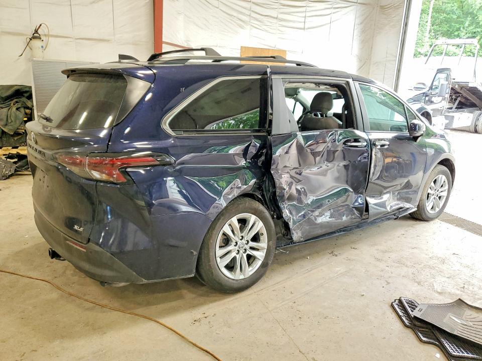 61098046 :رقم المزاد ، 5TDJSKFC8SS177374 vin ، 2025 Toyota Sienna مزاد بيع