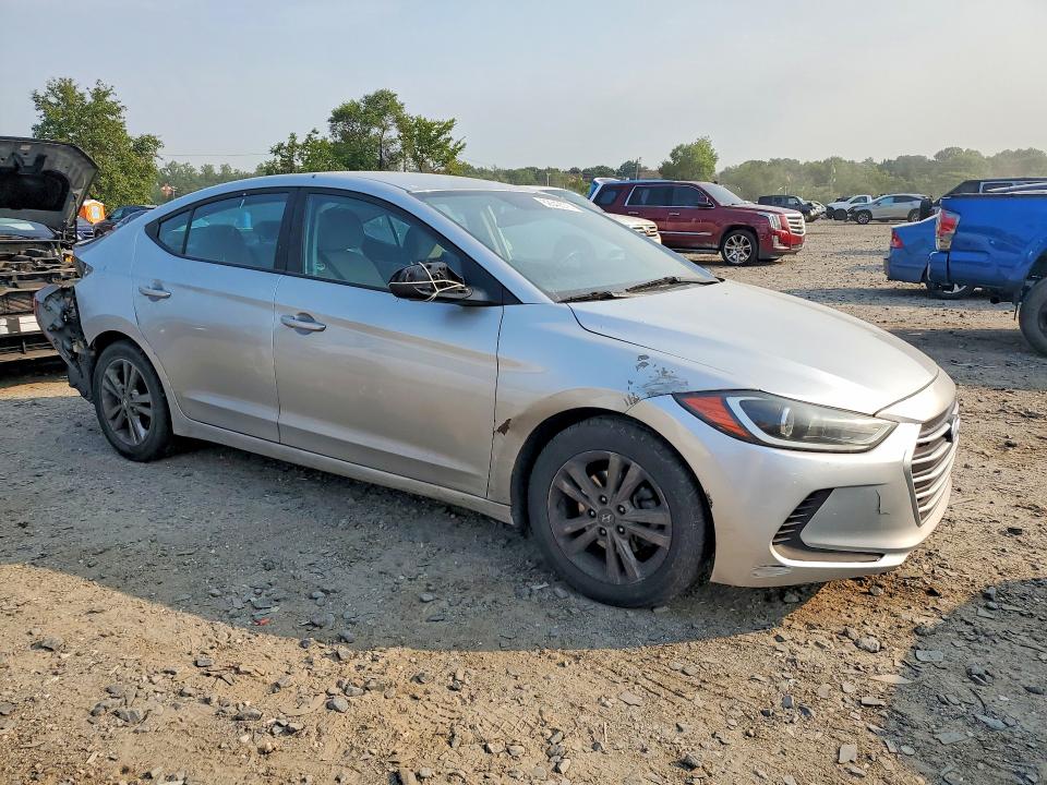 62642676 :رقم المزاد ، 5NPD84LF2JH231763 vin ، 2018 Hyundai Elantra مزاد بيع