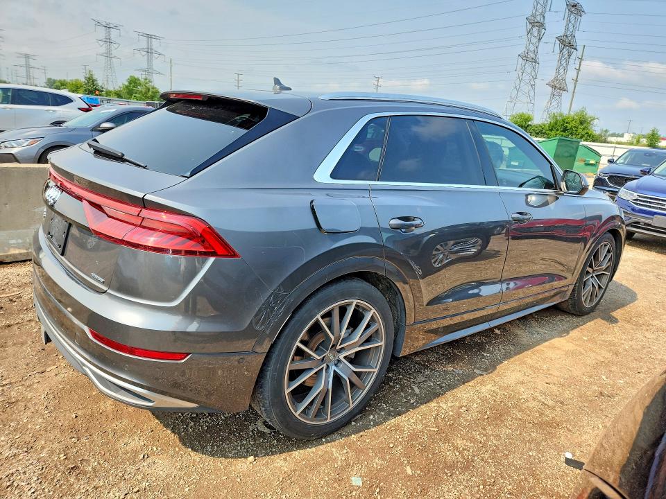 62924726 :رقم المزاد ، WA1CVAF15KD009366 vin ، 2019 Audi Q8 مزاد بيع