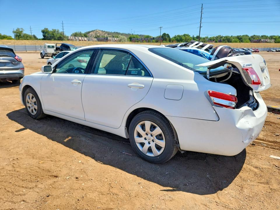60884206 :رقم المزاد ، 4T1BF3EK7AU570084 vin ، 2010 Toyota Camry مزاد بيع