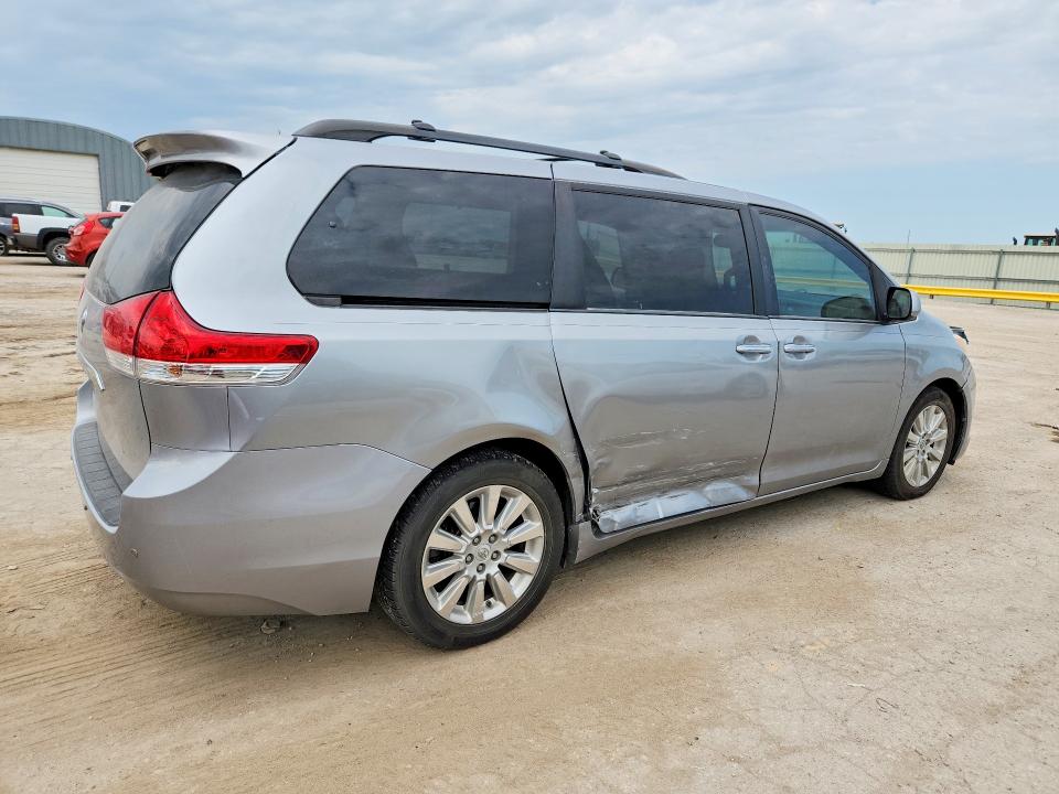 2012 Toyota Sienna მანქანა იყიდება აუქციონზე, vin: 5TDYK3DC5CS235580, აუქციონის ნომერი: 59735136