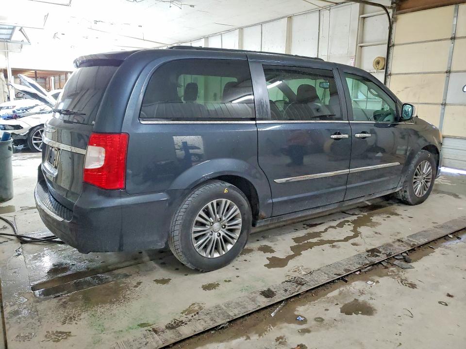 60624706 :رقم المزاد ، 2C4RC1CG0ER257041 vin ، 2014 Chrysler Town & Country مزاد بيع