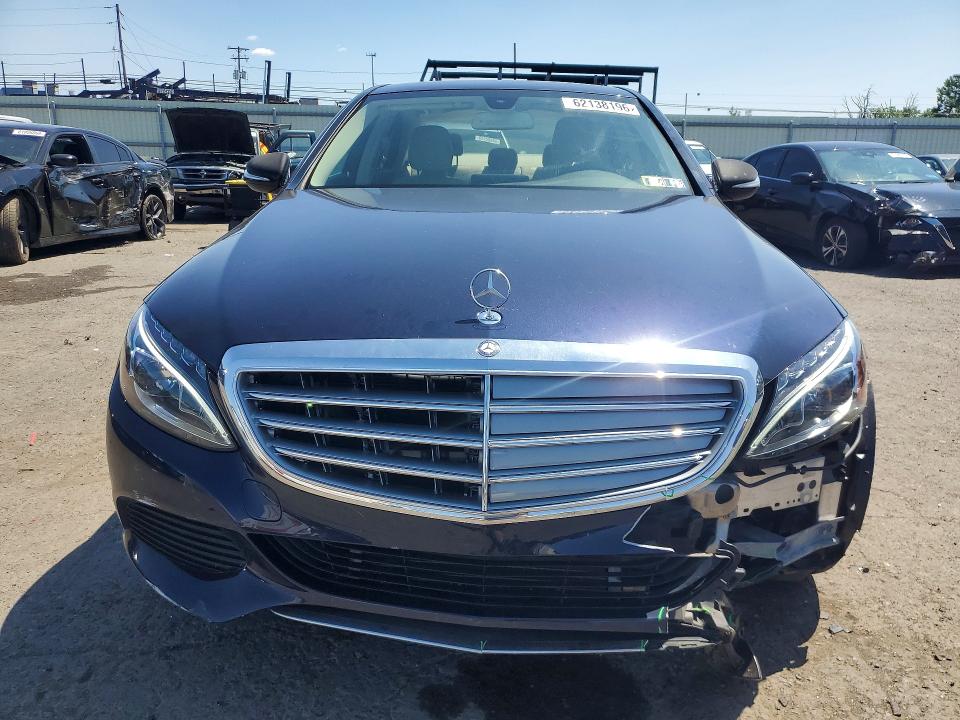 2015 Mercedes-benz C მანქანა იყიდება აუქციონზე, vin: 55SWF4KB2FU038918, აუქციონის ნომერი: 62138196