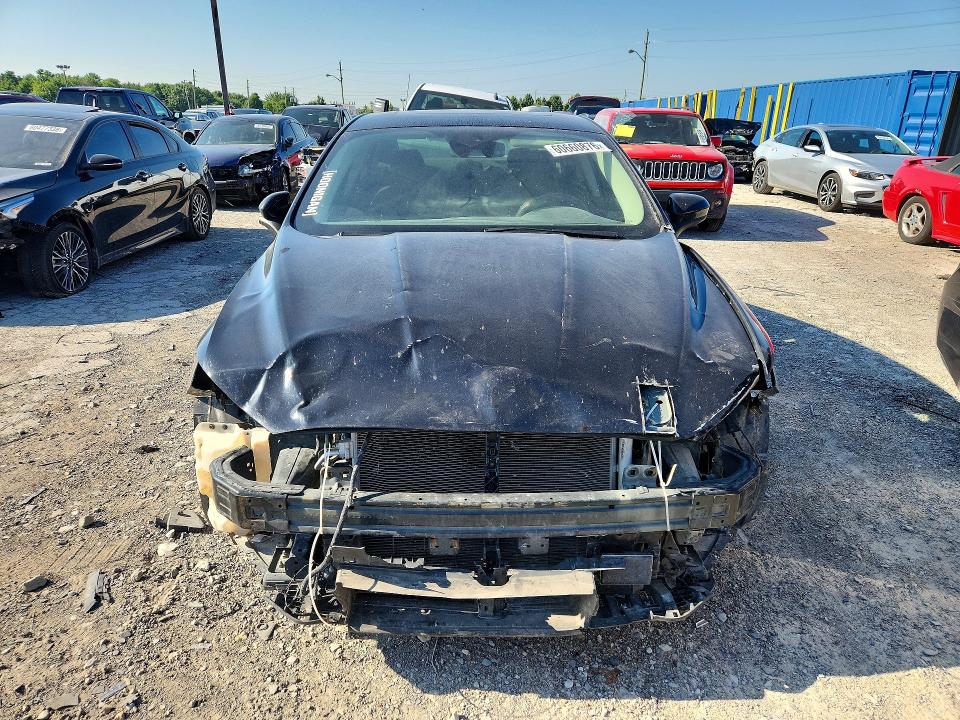 60660876 :رقم المزاد ، 3FA6P0HD8LR201202 vin ، 2020 Ford Fusion مزاد بيع