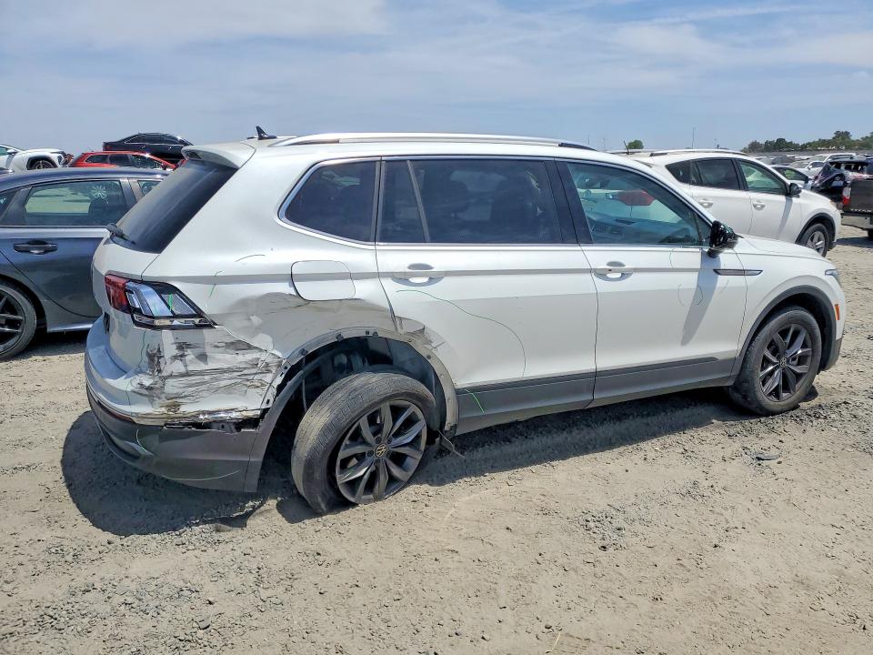 59361516 :رقم المزاد ، 3VV3B7AX9PM125048 vin ، 2023 Volkswagen Tiguan مزاد بيع