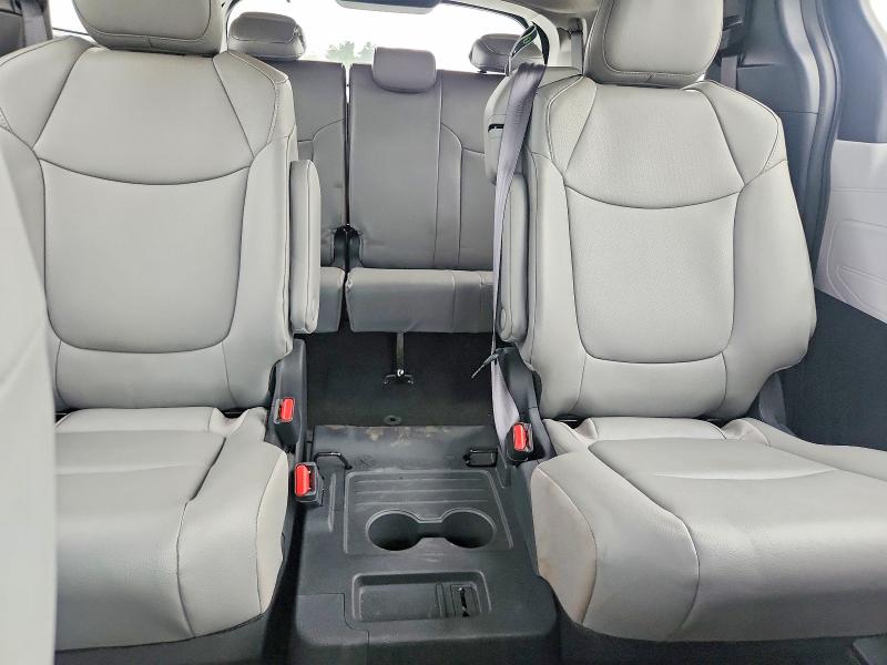 Продаж на аукціоні авто 2025 Toyota Sienna, vin: 5TDJRKEC3SS287990, номер лоту: 61556996