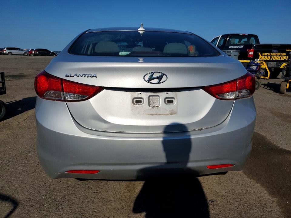 2013 Hyundai Elantra მანქანა იყიდება აუქციონზე, vin: 5NPDH4AE8DH335866, აუქციონის ნომერი: 61299426
