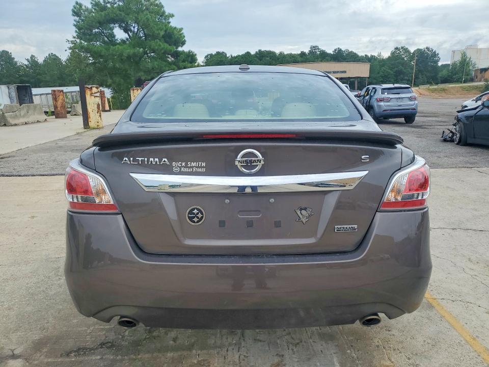 2015 Nissan Altima მანქანა იყიდება აუქციონზე, vin: 1N4AL3AP0FC462368, აუქციონის ნომერი: 60925526
