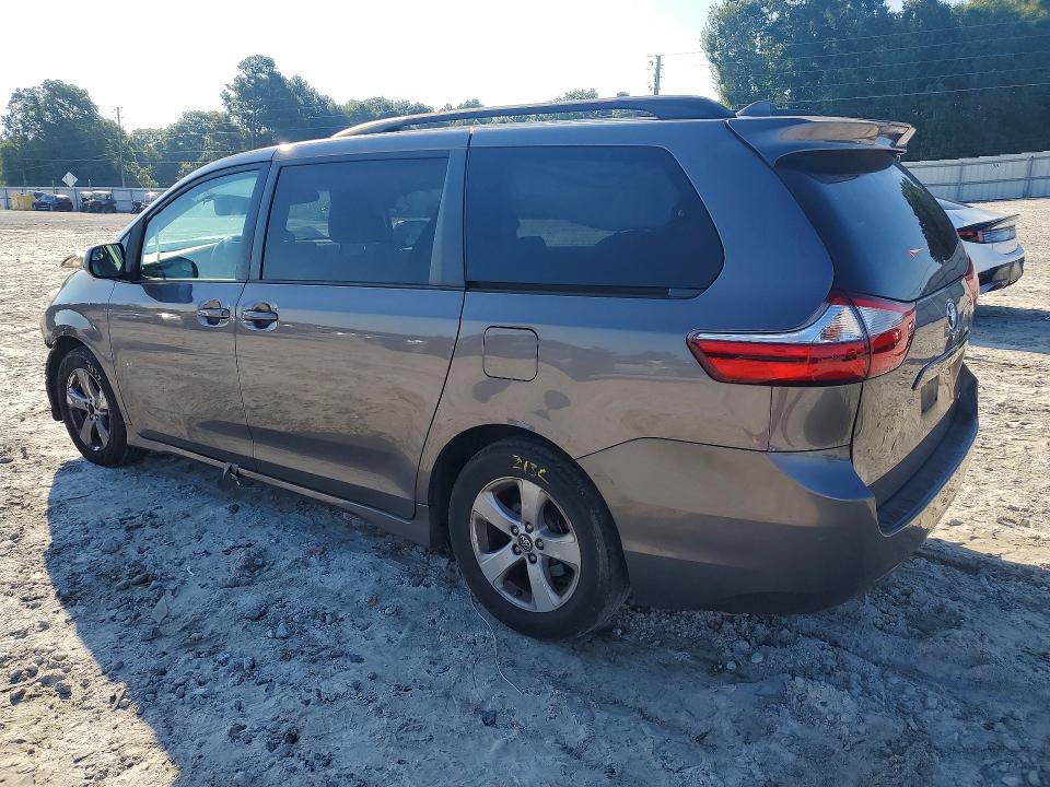61120406 :رقم المزاد ، 5TDKZ3DCXJS953253 vin ، 2018 Toyota Sienna مزاد بيع