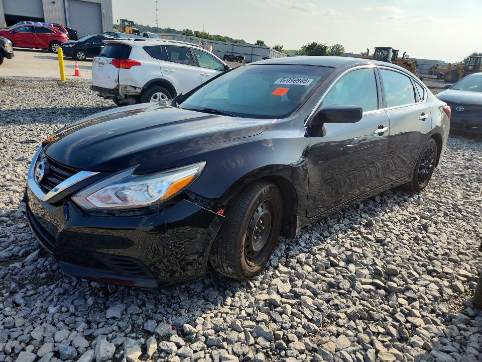 Продажа на аукционе авто 2018 Nissan Altima, vin: 1N4AL3AP8JC284072, номер лота: 62096966