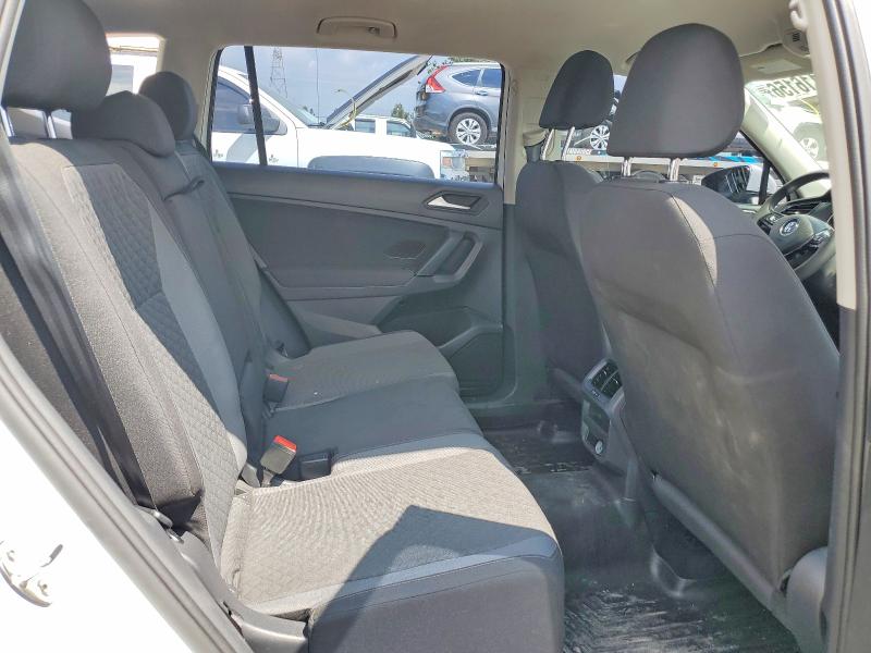 60116156 :رقم المزاد ، 3VV0B7AXXKM185867 vin ، 2019 Volkswagen Tiguan مزاد بيع
