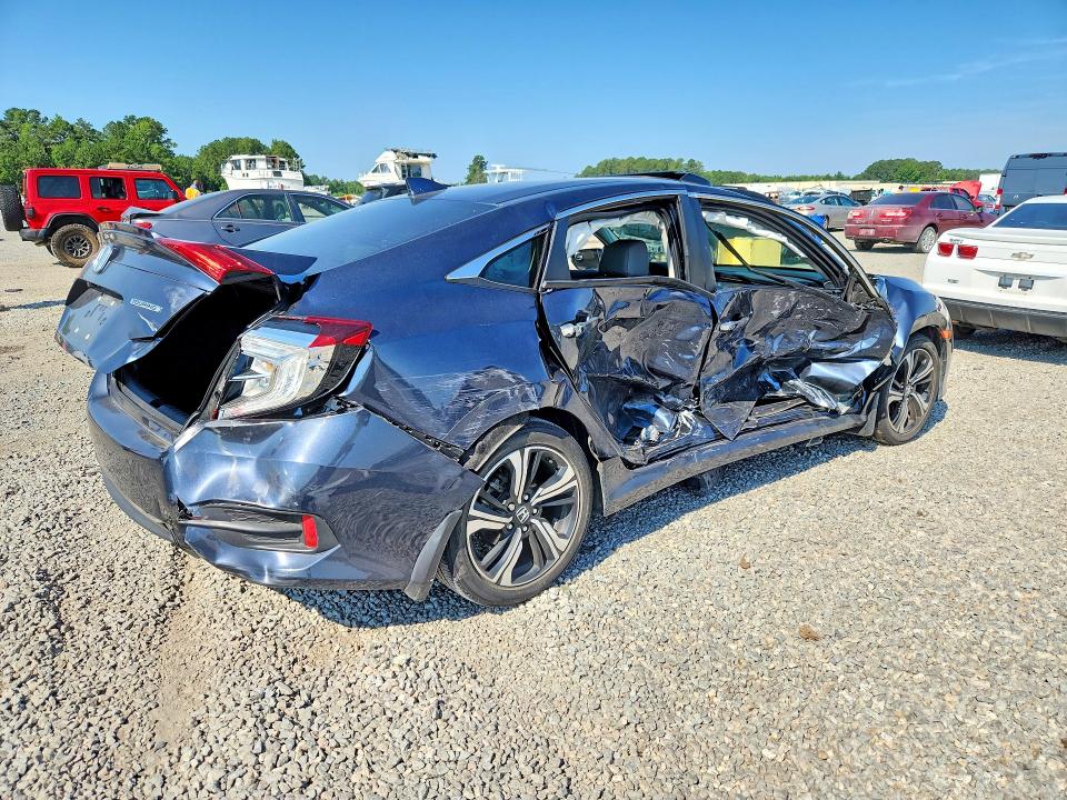 60192646 :رقم المزاد ، 19XFC1F93GE005871 vin ، 2016 Honda Civic مزاد بيع