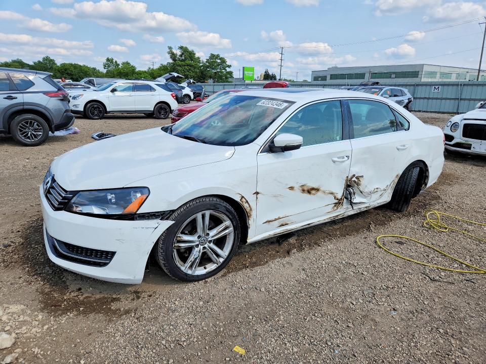 62324346 :رقم المزاد ، 1VWBS7A33EC053041 vin ، 2014 Volkswagen Passat مزاد بيع