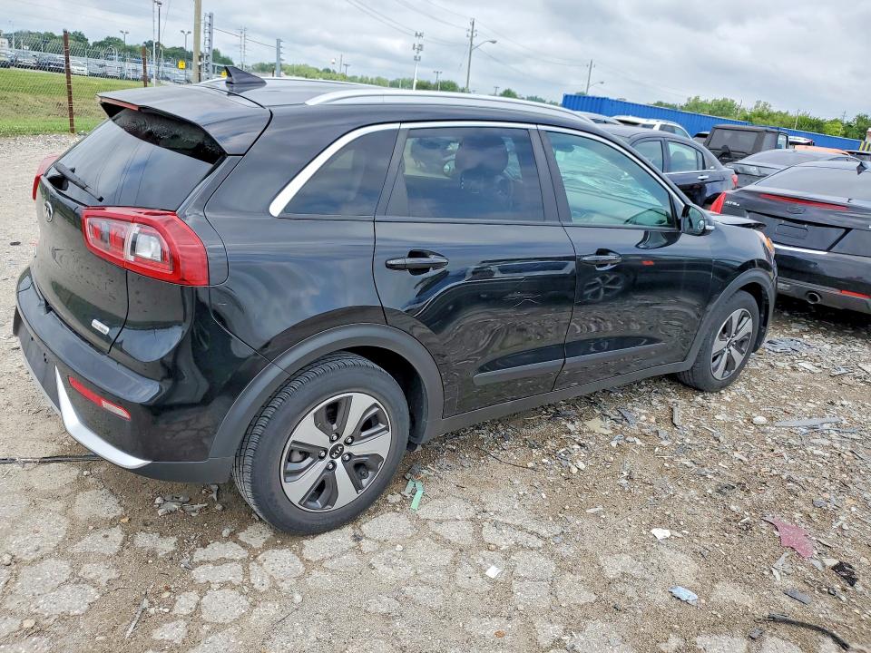 61681096 :رقم المزاد ، KNDCC3LC6H5081855 vin ، 2017 Kia Niro مزاد بيع