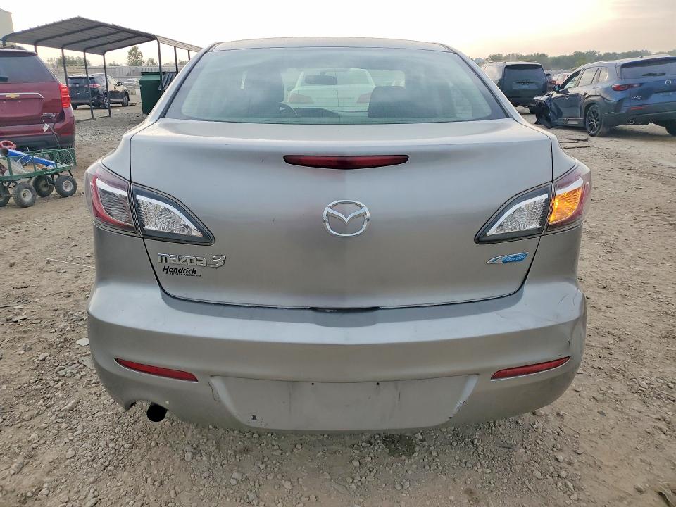 2013 Mazda 3 მანქანა იყიდება აუქციონზე, vin: JM1BL1U73D1826984, აუქციონის ნომერი: 63020696