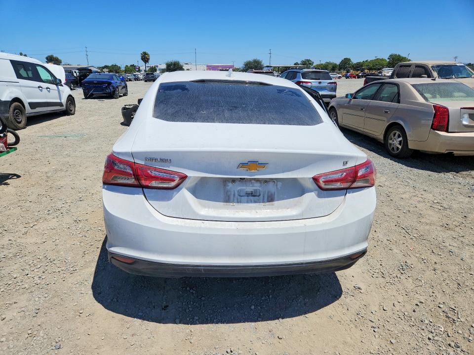 62001376 :رقم المزاد ، 1G1ZD5ST2NF136871 vin ، 2022 Chevrolet Malibu مزاد بيع