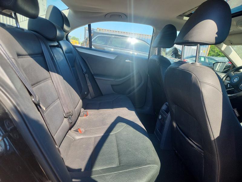 60877146 :رقم المزاد ، 3VWLX7AJ3BM035752 vin ، 2011 Volkswagen Jetta مزاد بيع