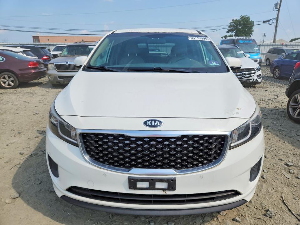 59713996 :رقم المزاد ، KNDMB5C17H6239230 vin ، 2017 Kia Sedona مزاد بيع