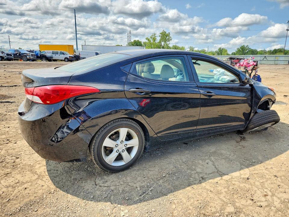 Продажа на аукционе авто 2013 Hyundai Elantra, vin: KMHDH4AE5DU561767, номер лота: 62140926