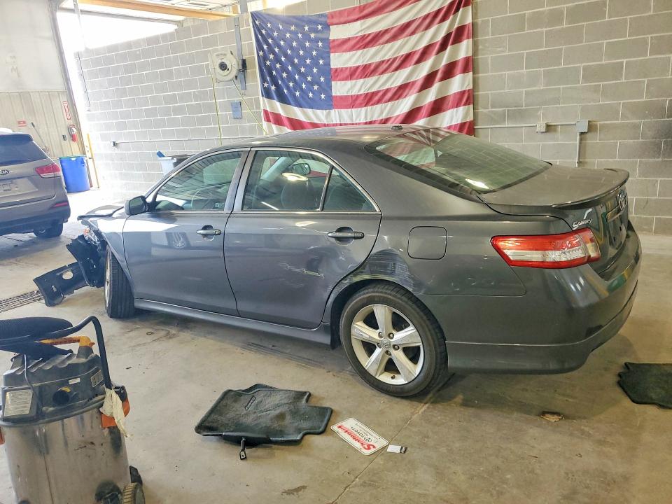 62890086 :رقم المزاد ، 4T1BF3EK5BU755512 vin ، 2011 Toyota Camry مزاد بيع