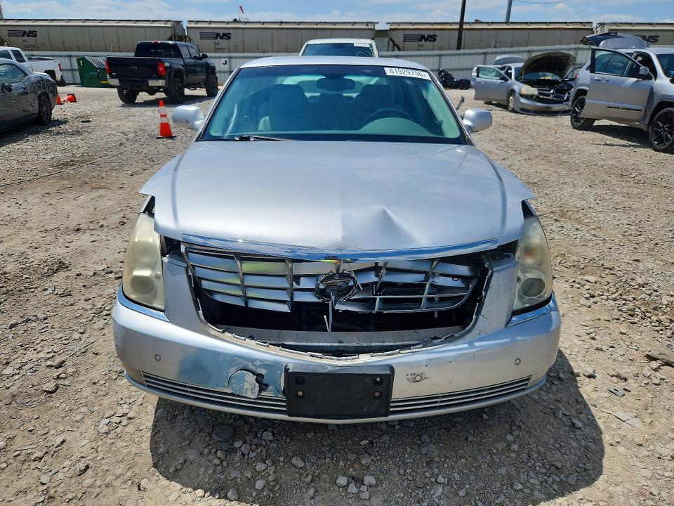 Продажа на аукционе авто 2010 Cadillac Dts, vin: 1G6KD5EY7AU104684, номер лота: 61929756