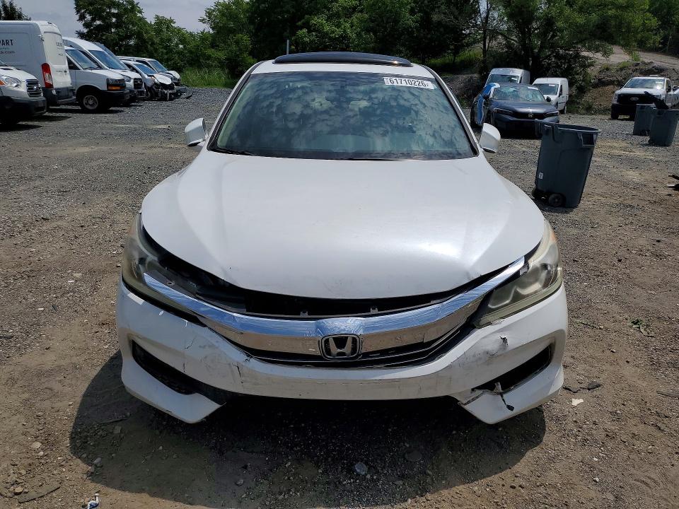 2016 Honda Accord მანქანა იყიდება აუქციონზე, vin: 1HGCR3F80GA008736, აუქციონის ნომერი: 61710226
