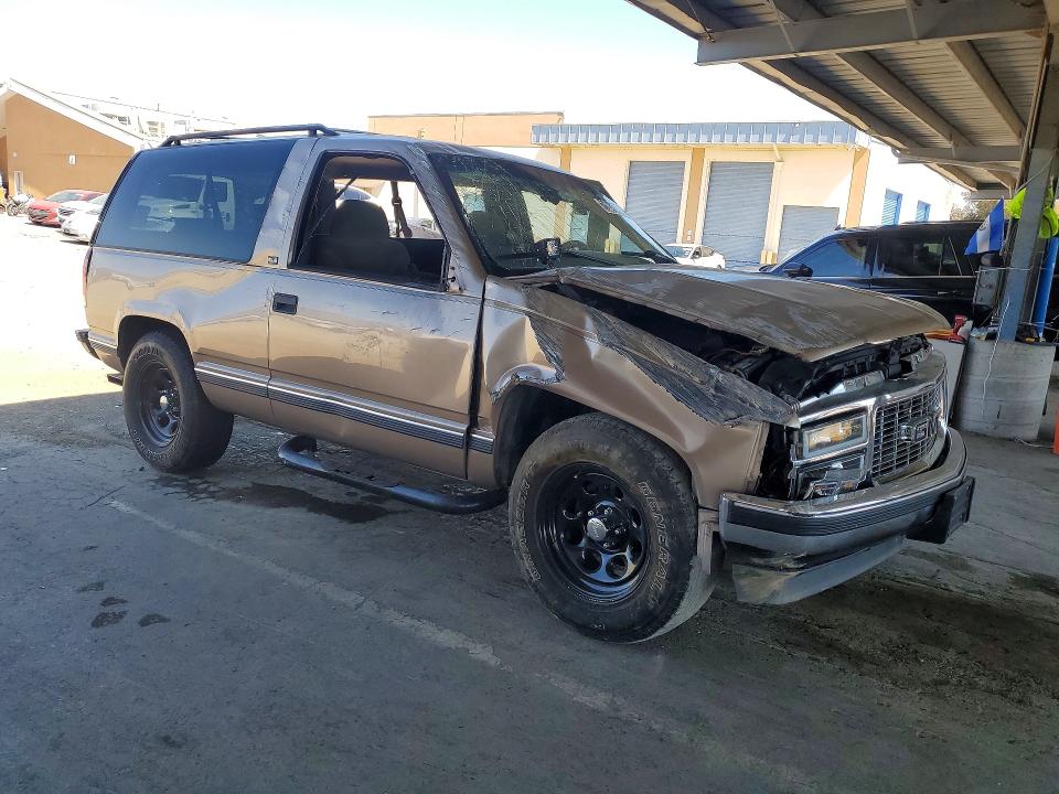 60782546 :رقم المزاد ، 3GKEC18R9TG513175 vin ، 1996 Gmc Yukon مزاد بيع