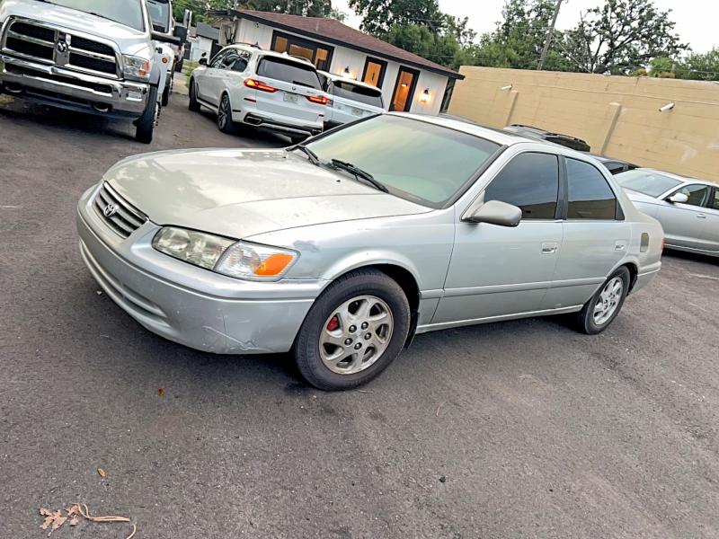 2000 Toyota Camry მანქანა იყიდება აუქციონზე, vin: JT2BG22K2Y0450820, აუქციონის ნომერი: 62009086