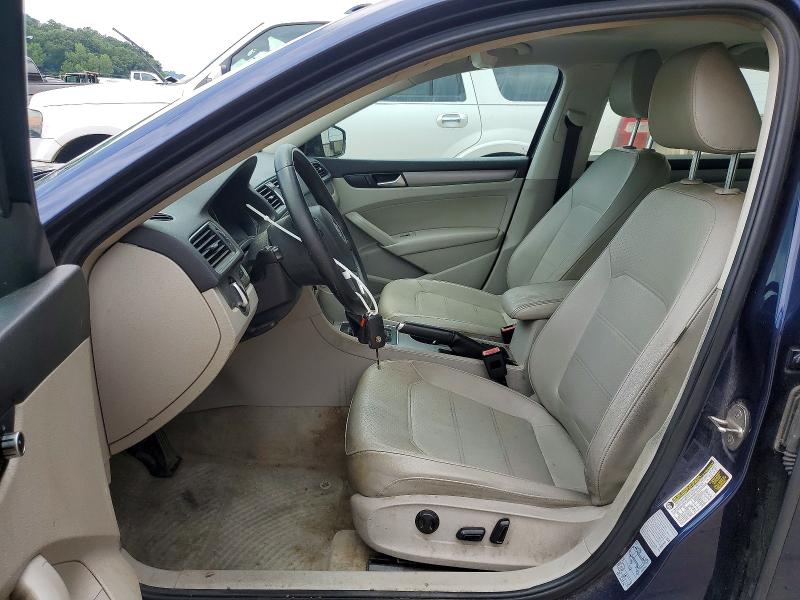 60847696 :رقم المزاد ، 1VWBV7A3XFC051327 vin ، 2015 Volkswagen Passat مزاد بيع