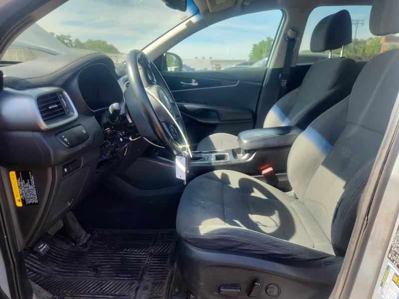 61692356 :رقم المزاد ، 5XYPG4A30HG254954 vin ، 2017 Kia Sorento مزاد بيع
