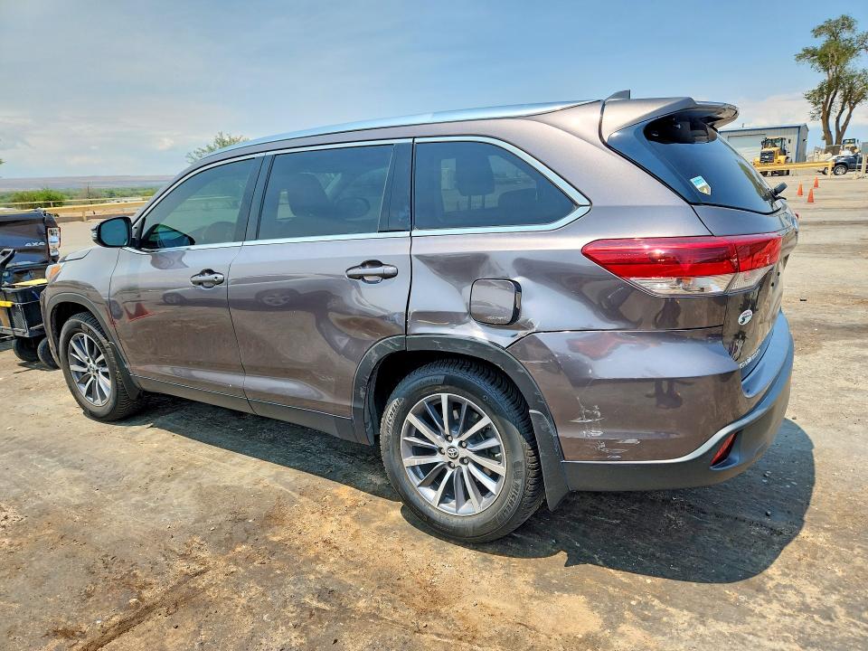 Продаж на аукціоні авто 2019 Toyota Highlander, vin: 5TDJZRFH6KS581595, номер лоту: 59838636