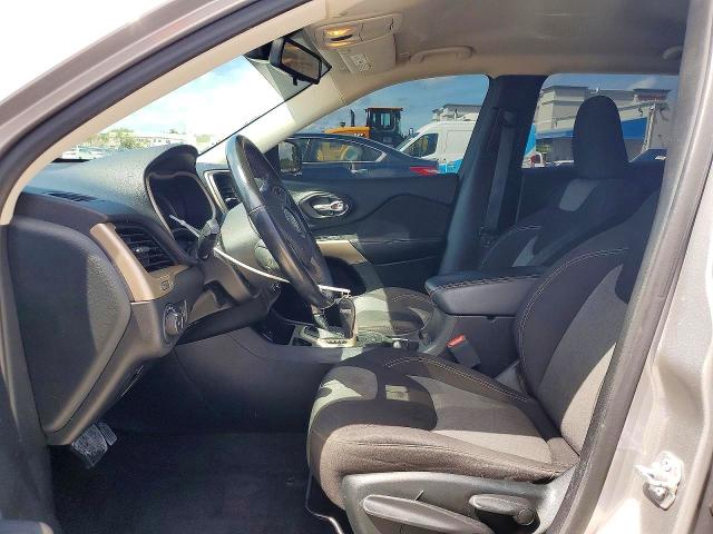 Продаж на аукціоні авто 2018 Jeep Cherokee, vin: 1C4PJLCB2JD540051, номер лоту: 62155306