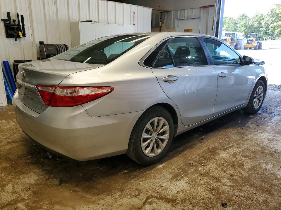 59800166 :رقم المزاد ، 4T1BF1FK5HU336281 vin ، 2017 Toyota Camry مزاد بيع