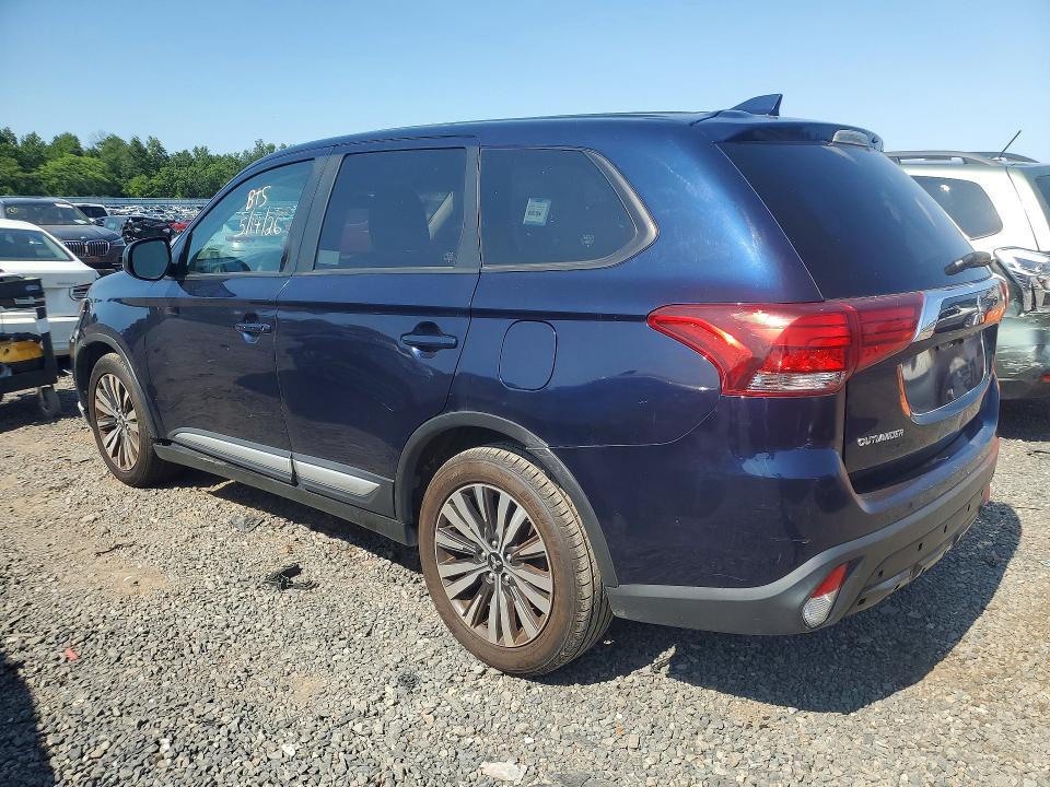 2020 Mitsubishi Outlander მანქანა იყიდება აუქციონზე, vin: JA4AD2A3XLZ047253, აუქციონის ნომერი: 62570056