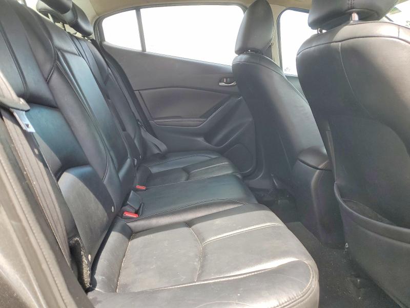 60263486 :رقم المزاد ، 3MZBN1V35JM197259 vin ، 2018 Mazda 3 مزاد بيع