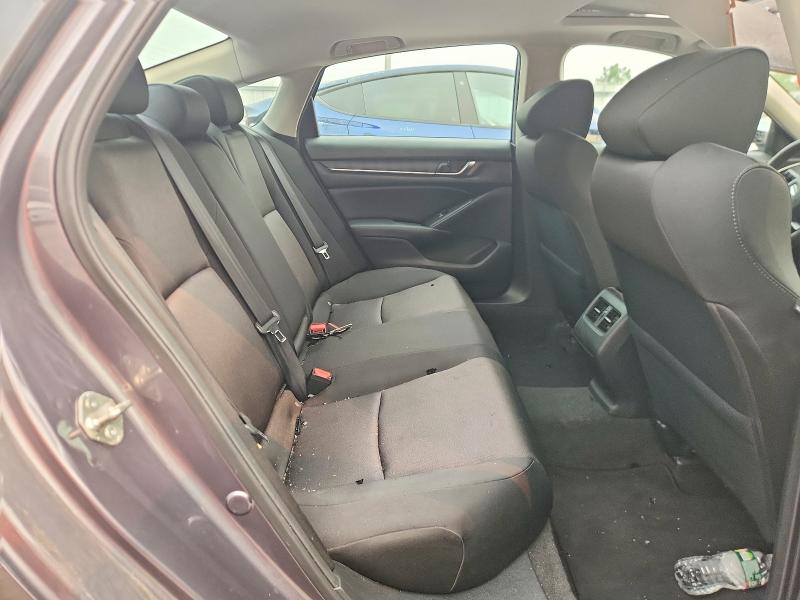 60419846 :رقم المزاد ، 1HGCV1F4XJA054031 vin ، 2018 Honda Accord مزاد بيع