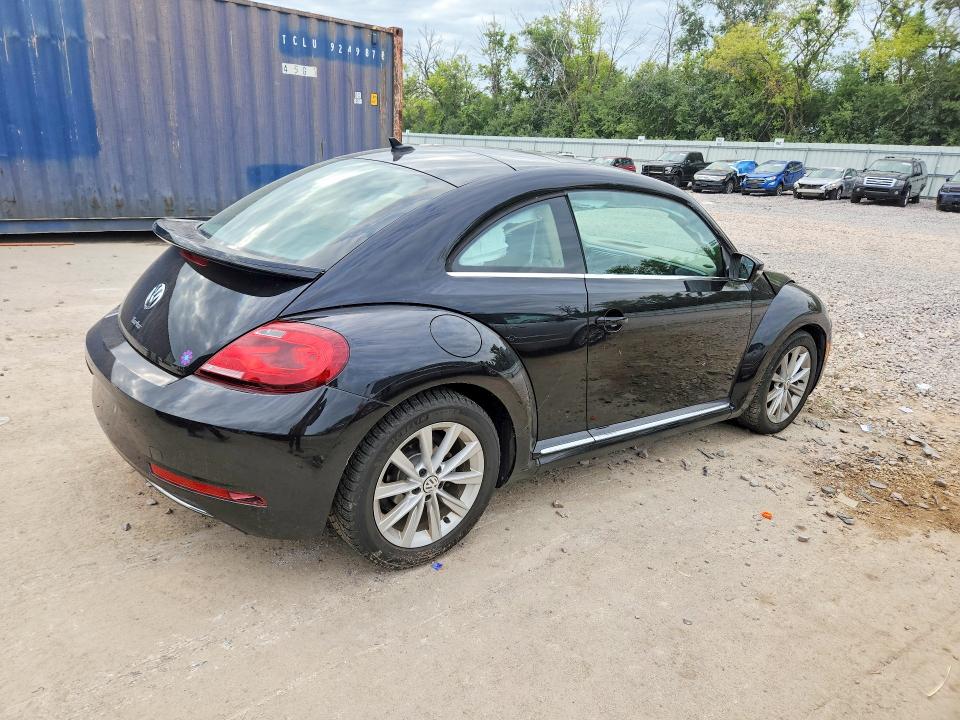 2018 Volkswagen Beetle მანქანა იყიდება აუქციონზე, vin: 3VWJD7AT2JM714766, აუქციონის ნომერი: 62444156