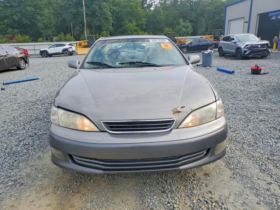 2001 Lexus Es მანქანა იყიდება აუქციონზე, vin: JT8BF28G310335788, აუქციონის ნომერი: 62810366