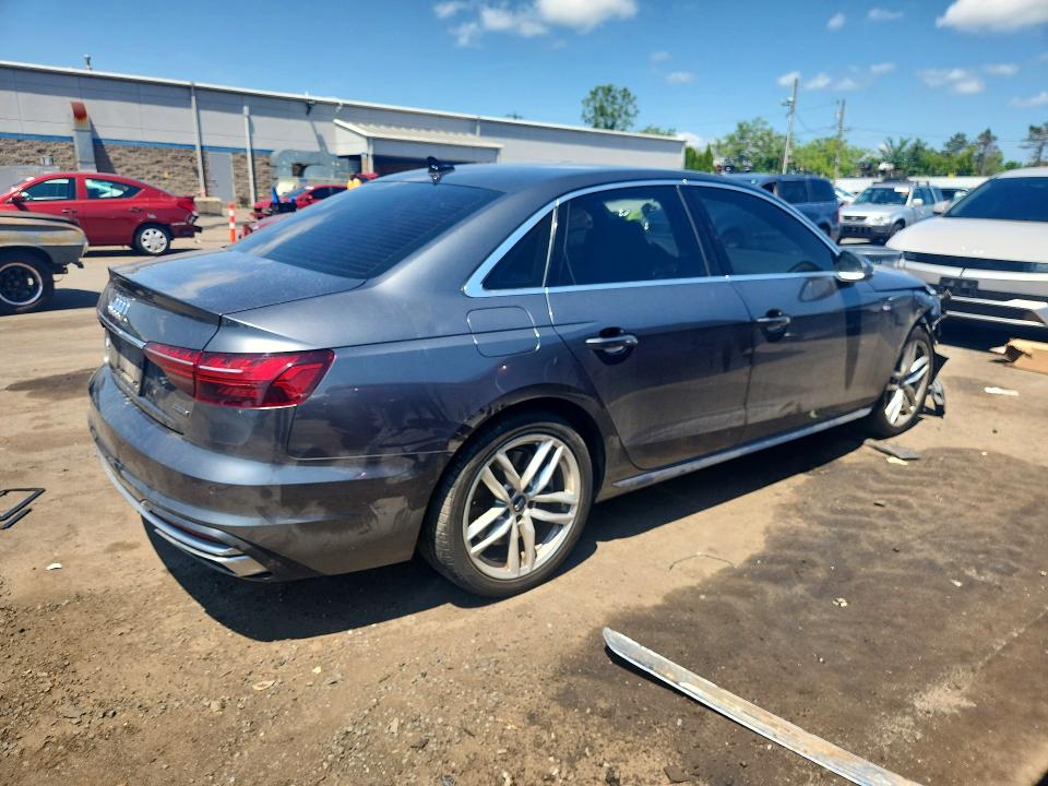 60001076 :رقم المزاد ، WAUEAAF47MA014168 vin ، 2021 Audi A4 مزاد بيع