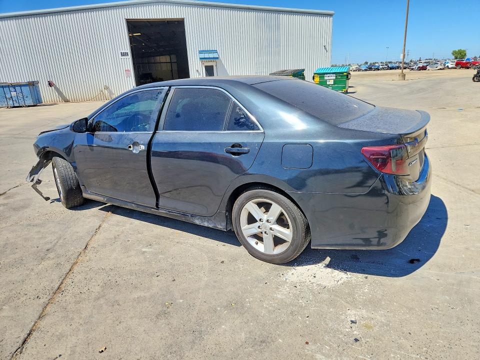 63423096 :رقم المزاد ، 4T1BF1FK1EU729805 vin ، 2014 Toyota Camry مزاد بيع