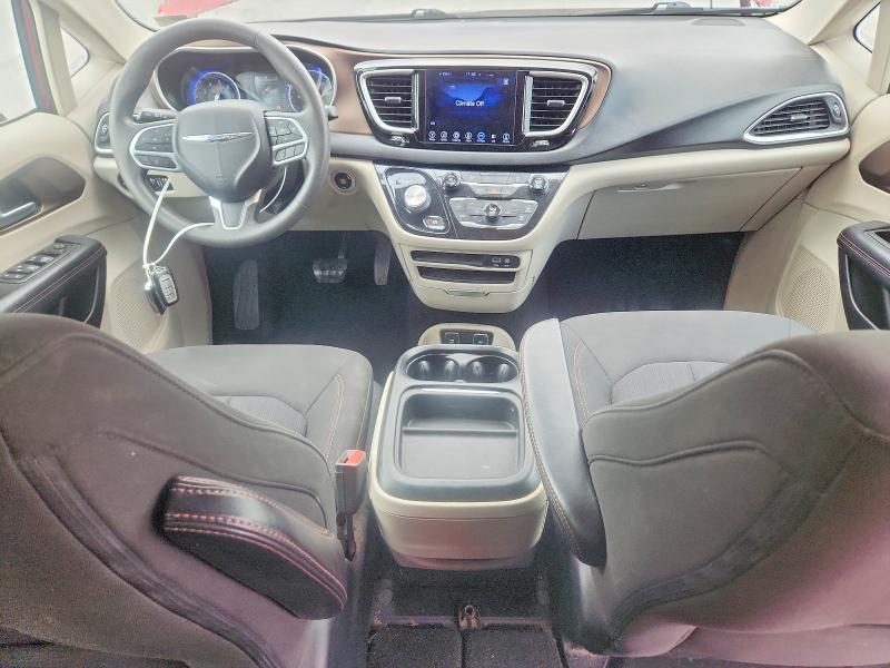62522476 :رقم المزاد ، 2C4RC1BG7HR841328 vin ، 2017 Chrysler Pacifica مزاد بيع