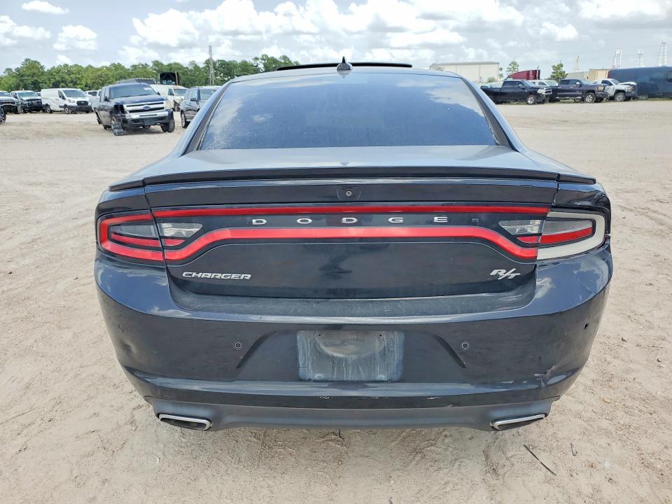 61684036 :رقم المزاد ، 2C3CDXCT5FH826402 vin ، 2015 Dodge Charger مزاد بيع