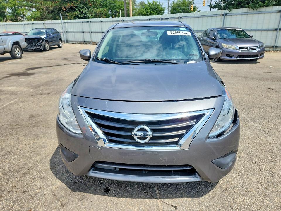 62660186 :رقم المزاد ، 3N1CN7AP8KL848588 vin ، 2019 Nissan Versa مزاد بيع