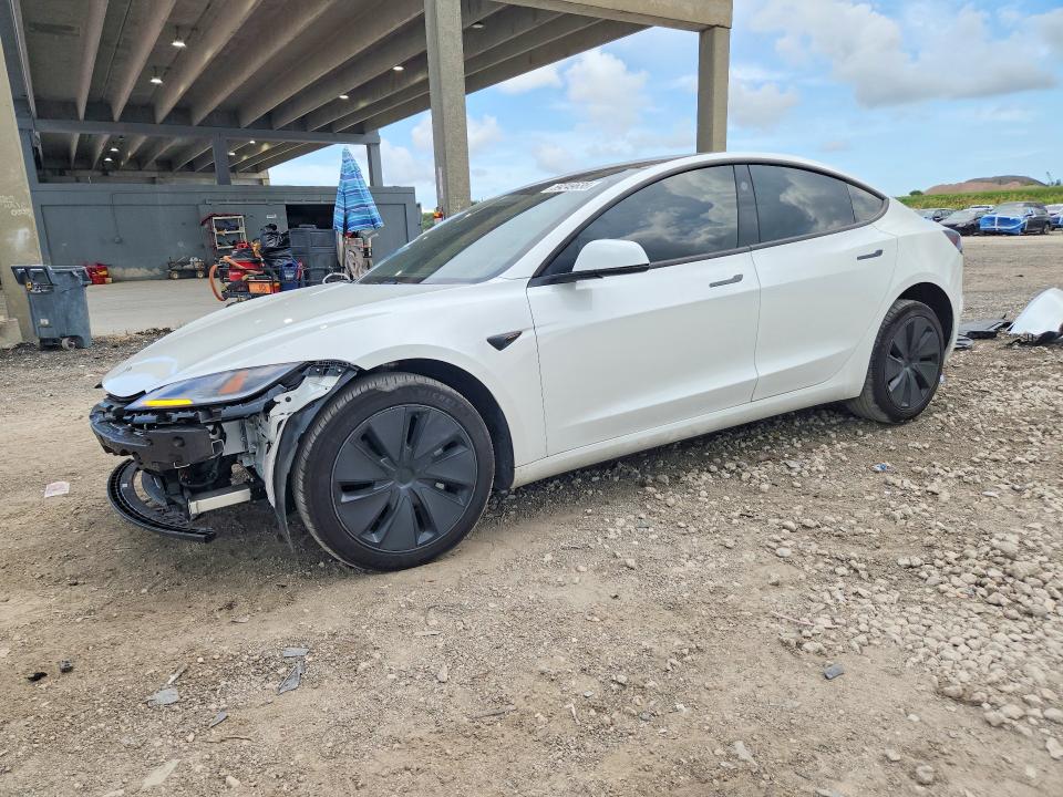 2025 Tesla Model 3 მანქანა იყიდება აუქციონზე, vin: 5YJ3E1EA2SF935515, აუქციონის ნომერი: 59249636