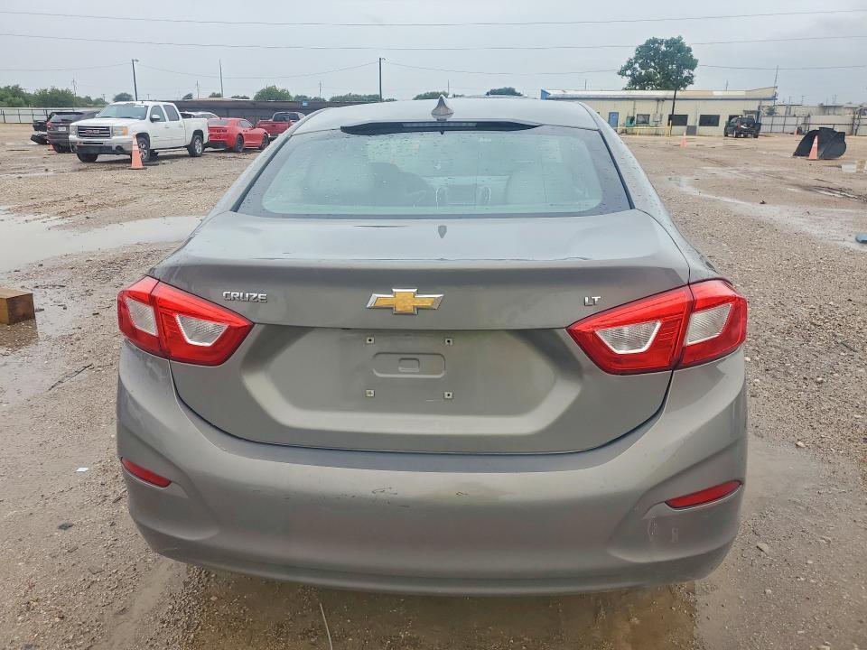 61257036 :رقم المزاد ، 1G1BE5SM1H7147950 vin ، 2017 Chevrolet Cruze مزاد بيع